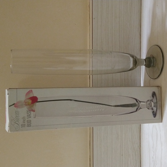 Jardin Other - Vintage Jardin Collection 10" Bloom Bud Vase